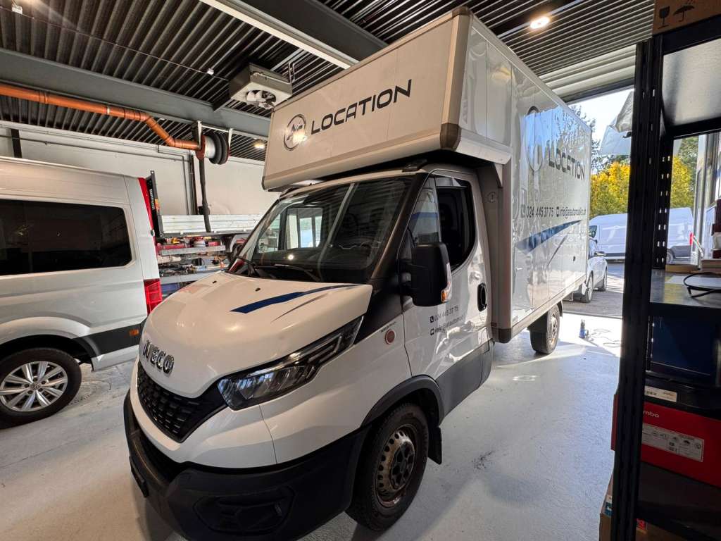 AT Location – Branding